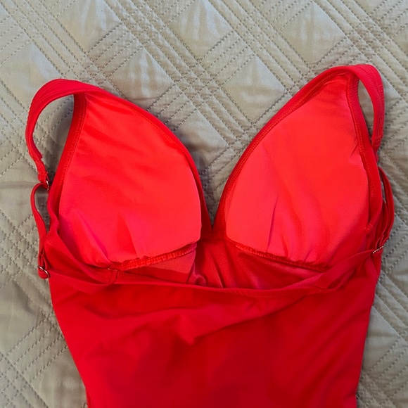 OCEAN BLUES, NWOT, Women’s Red Bathing Suit, Size Small - Picture 3 of 10